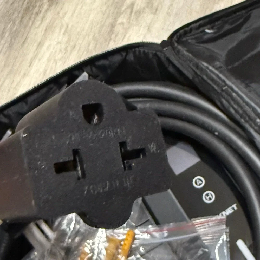 TECKNET Level‎ 2 Portable EV Charger, model TK-EC001/TK-EC002